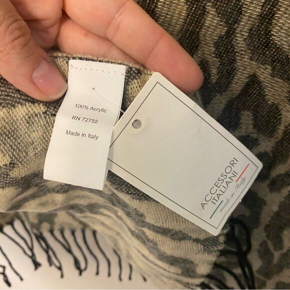 Accessori Italiani Scarf made in Italy lightweight animal, print fringe 72x22 - Picture 8 of 8